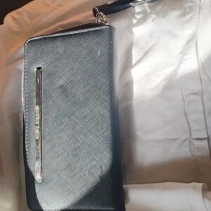 Steve Madden wristlet